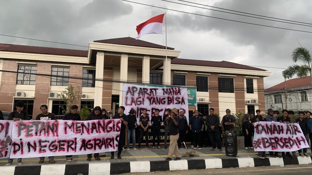 You are currently viewing Sumardi Diputus Bersalah, Perusahaan Tambang Batubara PT.MMI Mengangkangi Hukum dan Daulat Petani