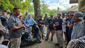 Read more about the article Tinjau PT MMI, Walhi Mendesak DPRD Kalsel dan Tim Harus Berpihak Kepada Warga