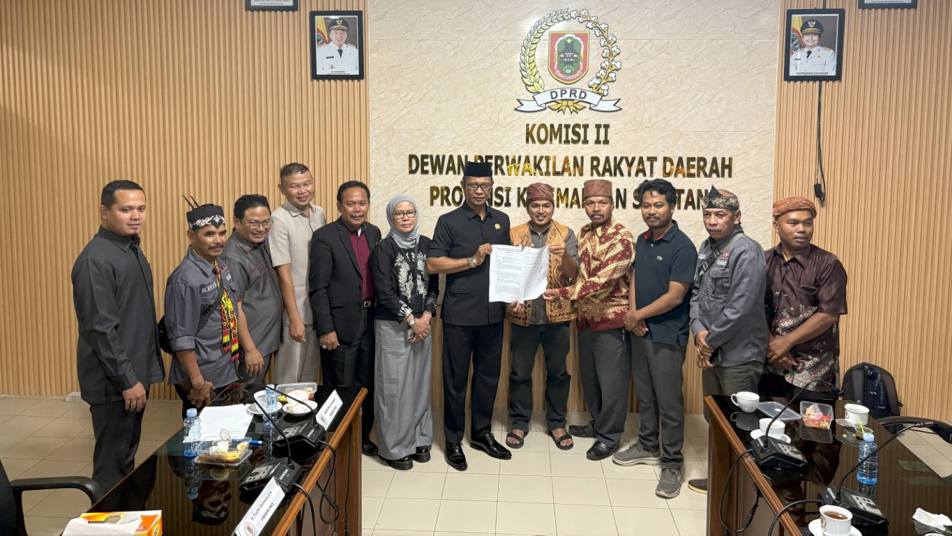 Read more about the article Audiensi di DPRD Kalsel, Aliansi Meratus Desak Batalkan Segera Taman Nasional