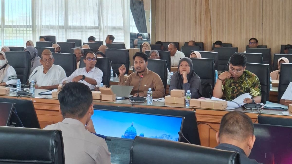 You are currently viewing SENGKETA TNI DENGAN WARGA SIDOMULYO 1 BANJARBARU DAN USULAN TAMAN NASIONAL MERATUS, POTRET KRISIS KEADILAN EKOLOGIS DI KALSEL